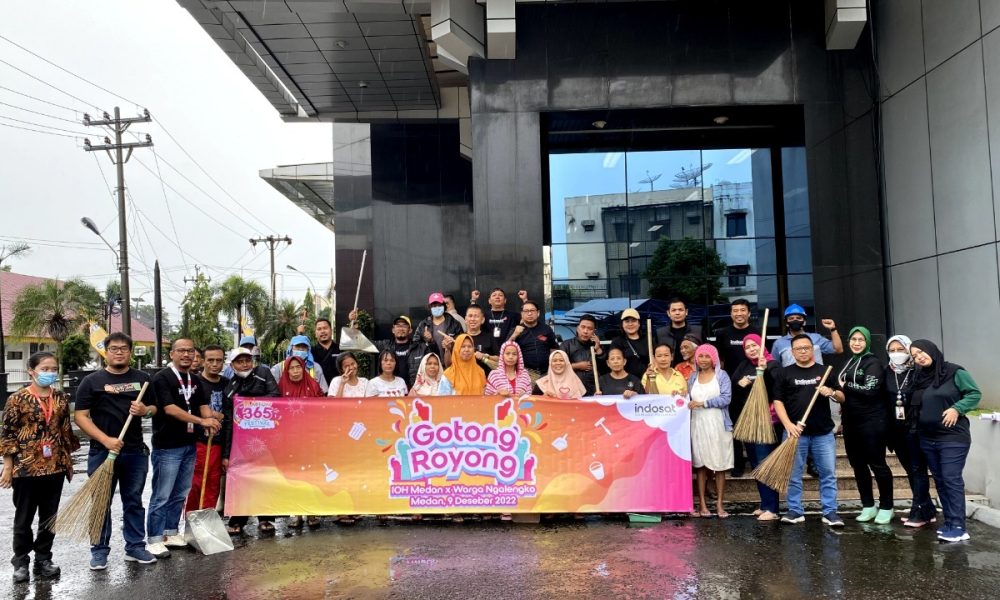 Lebih Dekat dengan Masyarakat, IOH Region Sumatera Gelar Kerja Bakti dan Bangun Gapura Bersama Warga di 6 Kota