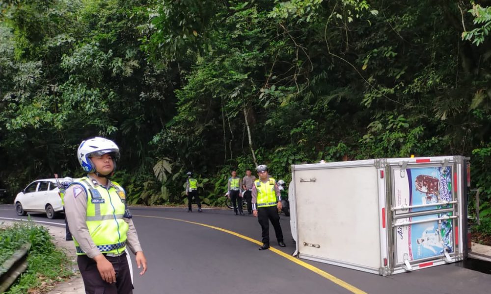 Respon Cepat, Satlantas Polres Kepahiang Turunkan Personel Tangani Laka Lantas
