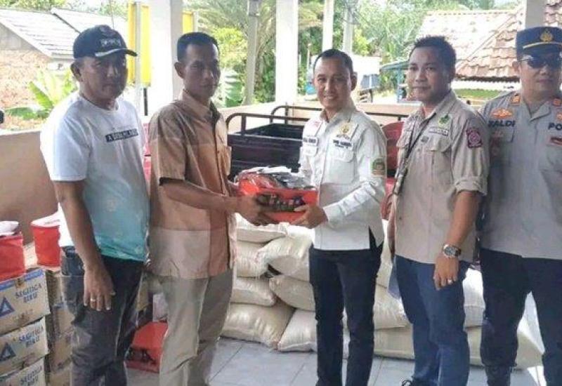 Terdampak Bencana Banjir, Anggota DPRD Pali Berikan Bantuan Untuk Warga