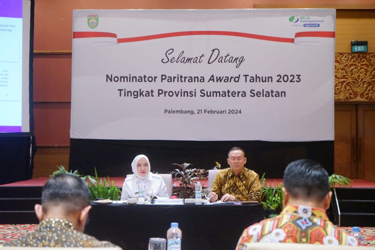 Bupati Musi Rawas, Hj. Ratna Machmud mengikuti wawancara kandidat penerima penghargaan Paritrana Award 2023, bertempat di Aryaduta Hotel Palembang, Rabu (21/02/2024).