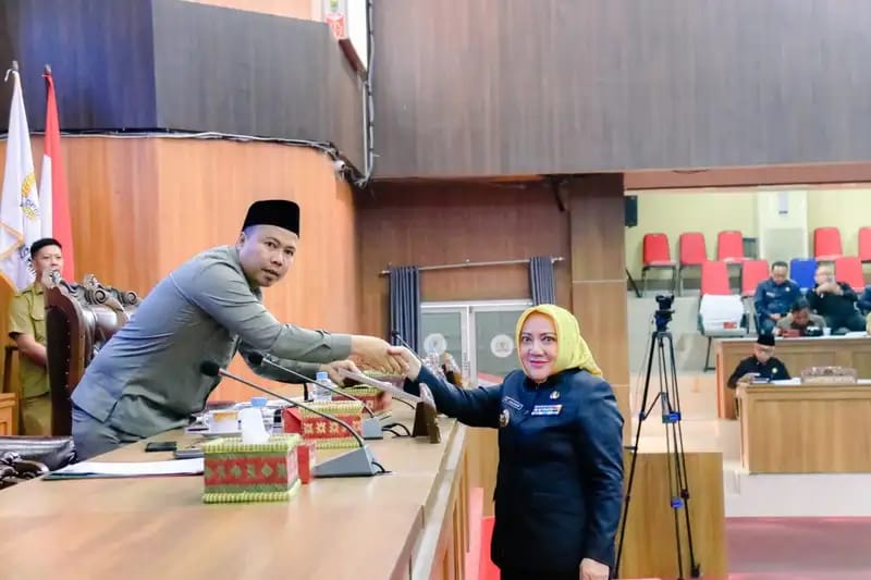 RAPAT PARIPURNA DPRD MUSI RAWAS 2025